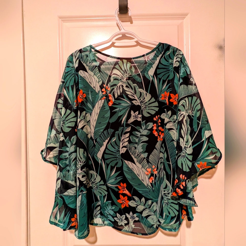Butterfly jungle print top XL Never Worn